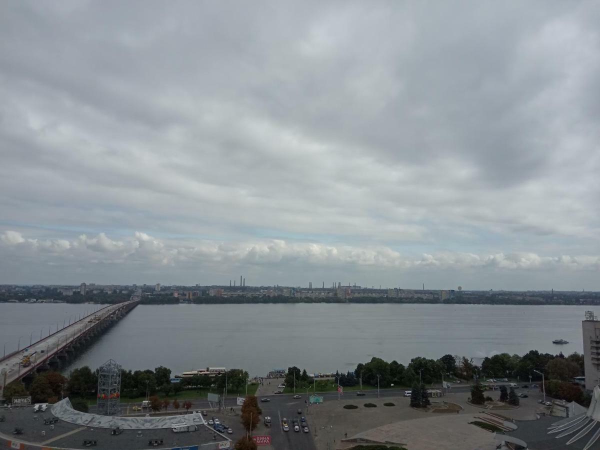 Most City Riverview Днепър Екстериор снимка